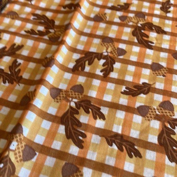 HandmadeTable Runner - Picture 2 of 4